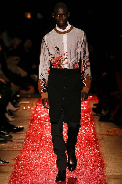 Look 54